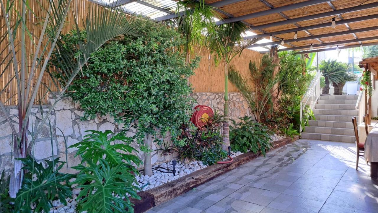 Aparthotel אבני החושן- Avnei Hoshen Nahariya Esterno foto
