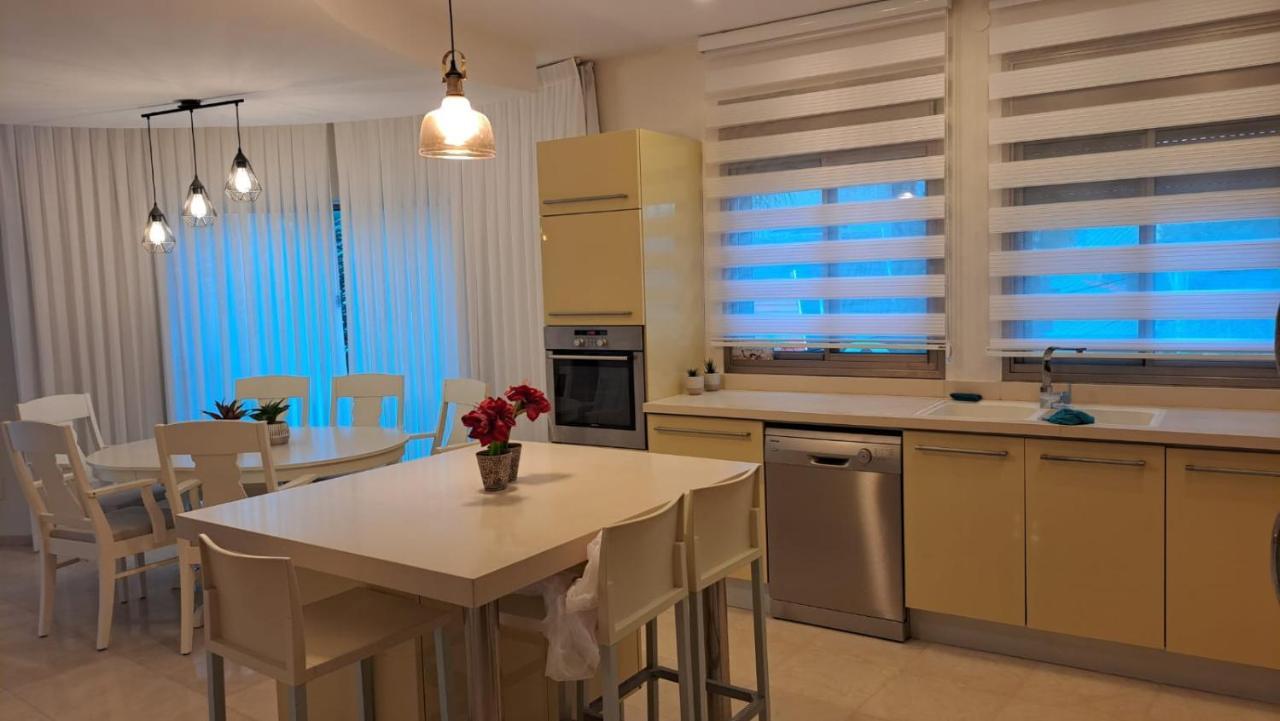 Aparthotel אבני החושן- Avnei Hoshen Nahariya Esterno foto